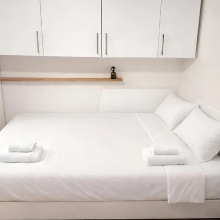 Elegant Studio • Arc De Triomphe / Champs-Elysees *